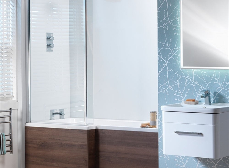 Vermont 'L' Shaped Shower Bath, Vermont Screen & Wooden Front Panel (Standard & Superspec) - 1500 & 1700mm